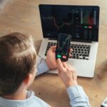 Percaya Diri atau Terlalu Percaya Diri? 10 Perbedaan yang Mengubah Segalanya